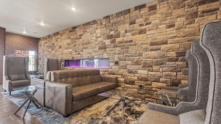 Lobby sitting area. Cobblestone Hotel & Suites - Foley