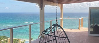 New 4-bedroom house overlooking the ocean with beautiful view and ocean sound