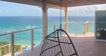 New 4-bedroom house overlooking the ocean with beautiful view and ocean sound