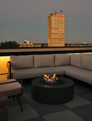 Rooftop terrace - Hotel 1928 (Waco)