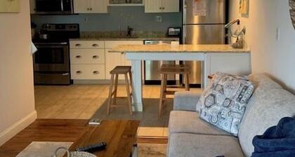 Located just steps from Wells Beach, Eastwinds 124 is perfect for your getaway.