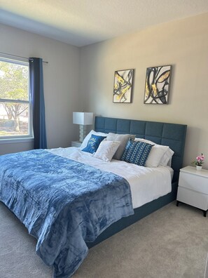 3 bedrooms, iron/ironing board, travel cot, free WiFi - Charming 3-bedroom townhome with WiFi, AC in Reunion Resort, Kissimmee, FL
 (Kissimmee)