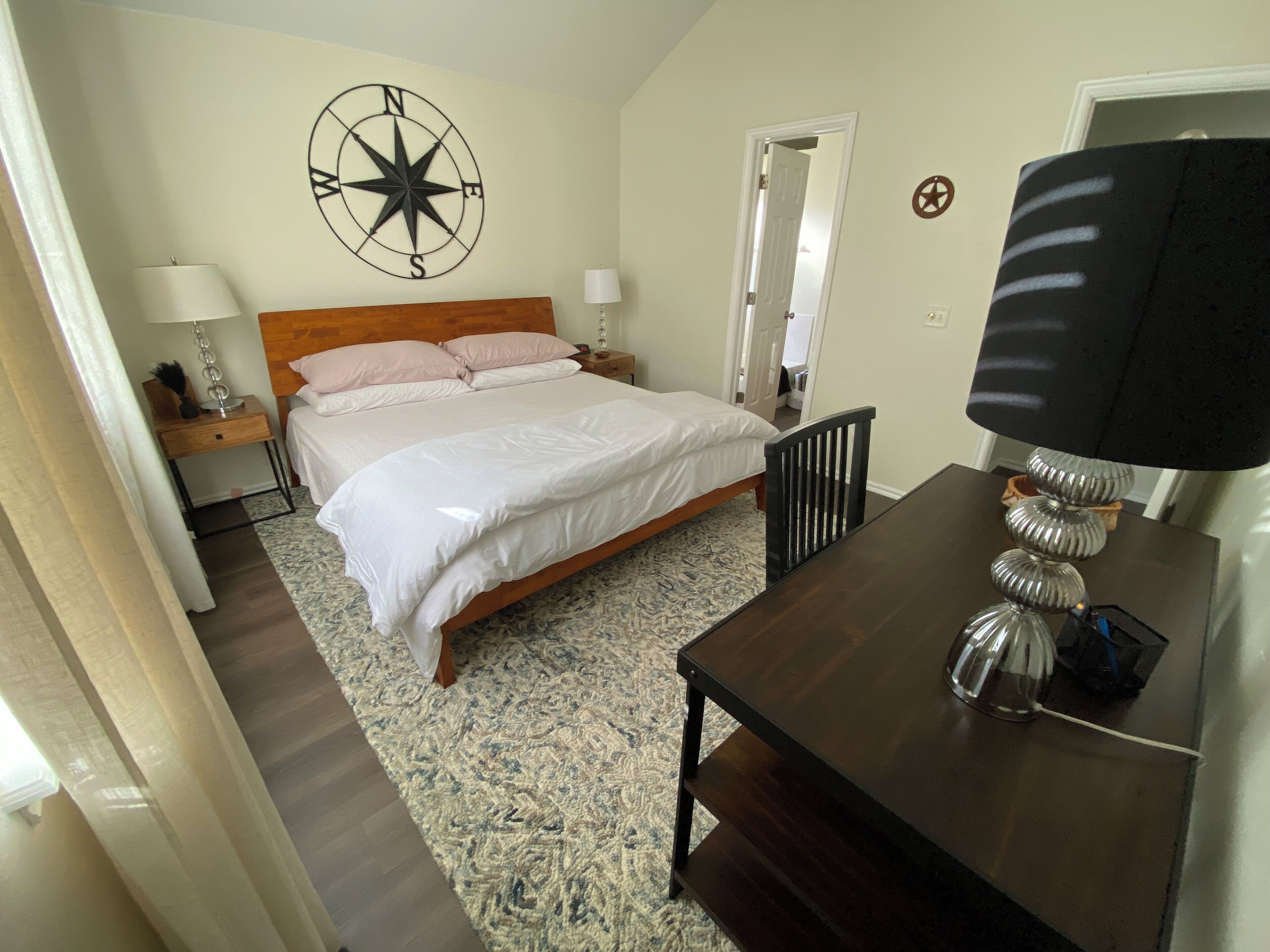 3 Schlafzimmer, Schreibtisch, Bügeleisen/Bügelbrett, Reisekinderbett