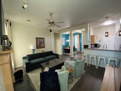 Edmond 3BR Sleeps 8 - Bunks + Games