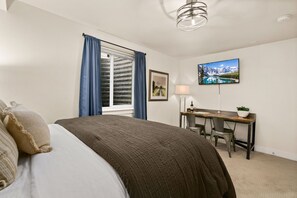 House, Multiple Beds, Patio, Mountain View (503 Cajetan Street) | 4 bedrooms, individually decorated, individually furnished, desk - The Colorado House in Old Town Brewery District (Fort Collins)