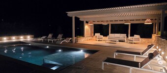 Stunning Hilltop Paradise Podere Maiano with AC!