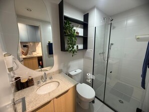 Superior Apartment | Bathroom