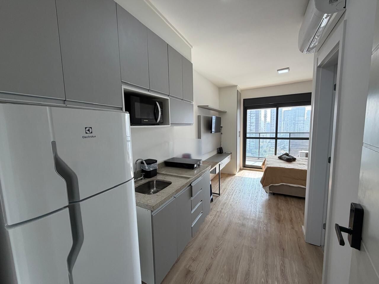 Elite Apartment | 1 bedroom, blackout drapes, WiFi (free), bed sheets