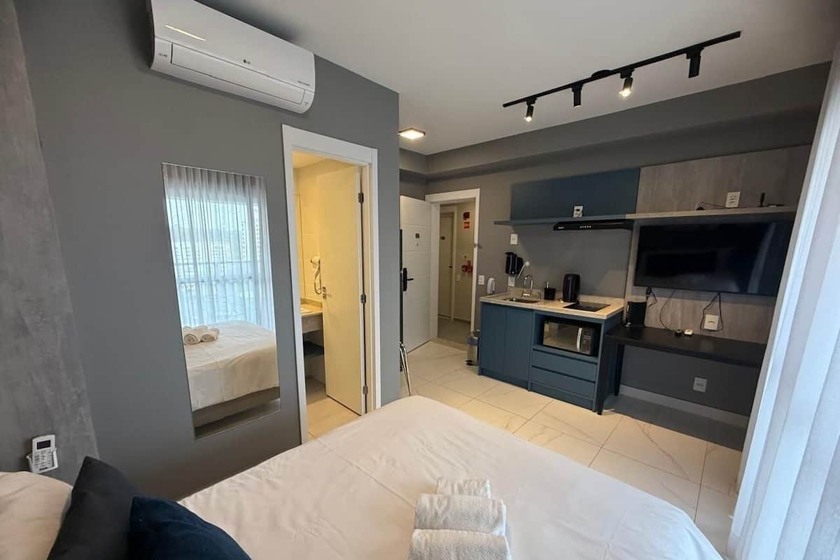 Traditional Apartment | 1 bedroom, blackout drapes, WiFi (free), bed sheets