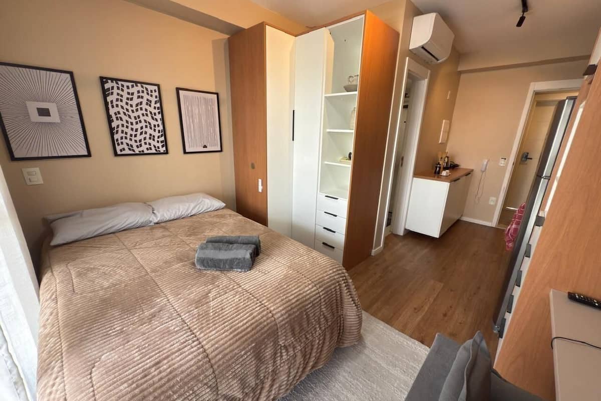 1 bedroom, blackout curtains, free WiFi