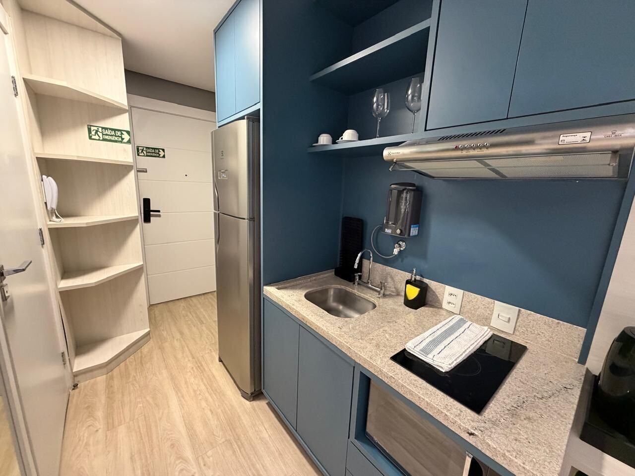 Design Apartment | Private kitchen | Espresso maker, fridge, microwave, cookware/dishes/utensils