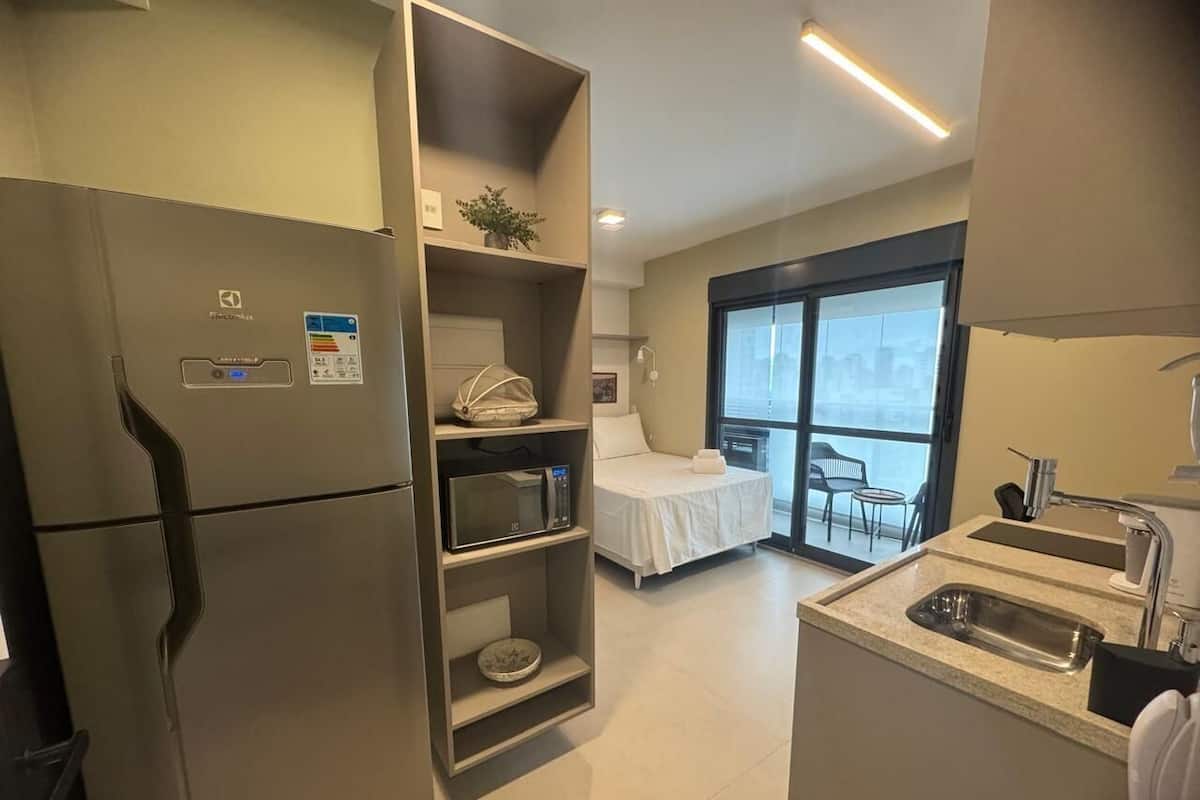 Standard Apartment | 1 bedroom, blackout drapes, WiFi (free), bed sheets
