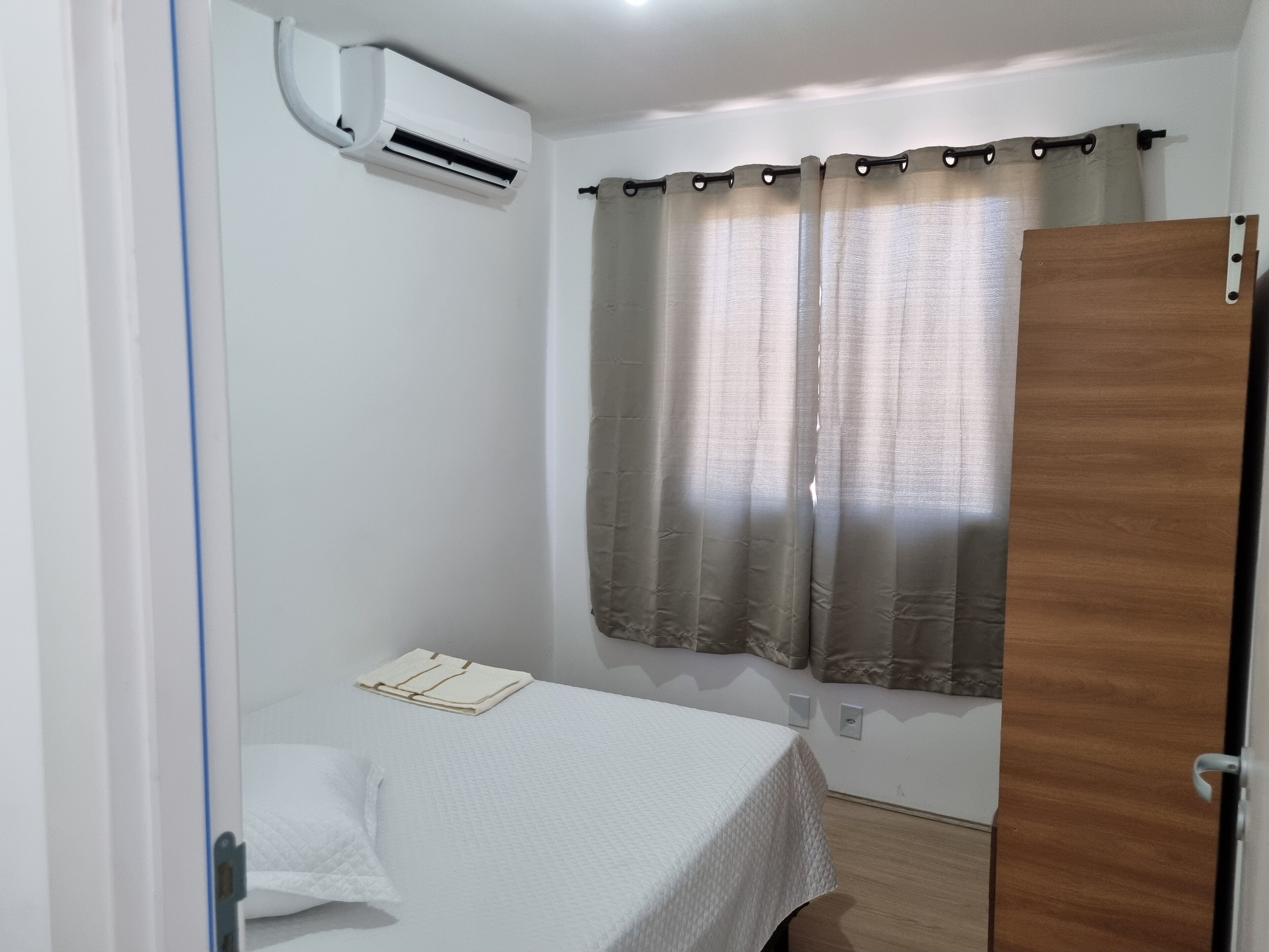 2 quartos, ferros/tábuas de passar roupa, Wi-Fi de cortesia