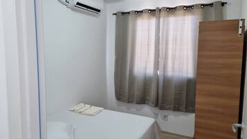 2 quartos, ferros/tábuas de passar roupa, Wi-Fi de cortesia