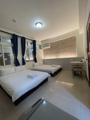 Basic Triple Room - Yilan Hall 2 (Jincheng)