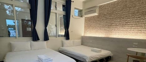 Basic Triple Room | Free WiFi
