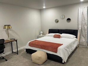 3 bedrooms, desk, iron/ironing board, WiFi