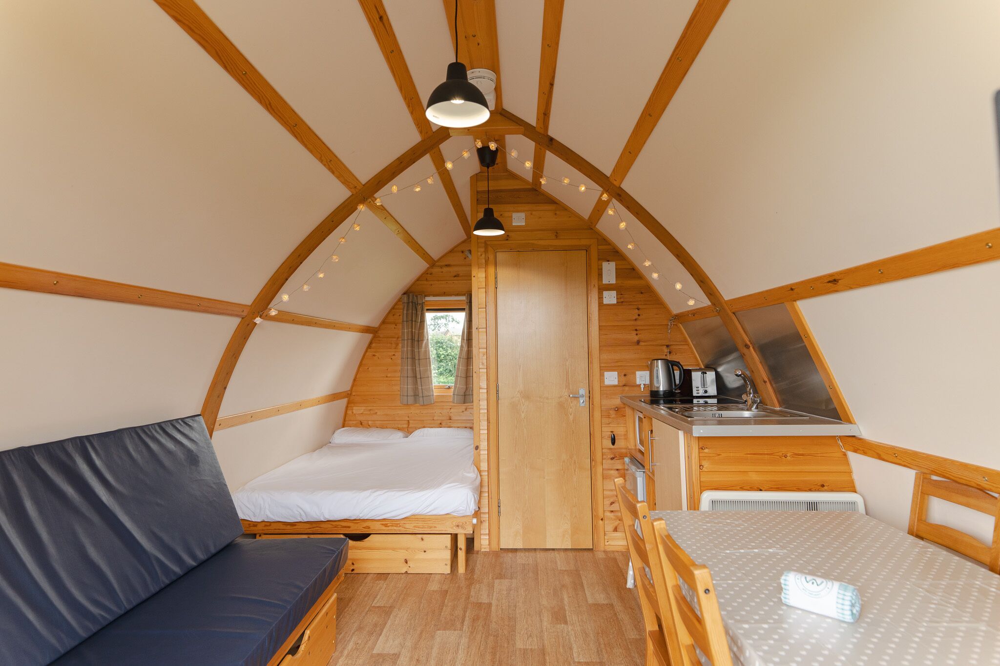 1 habitación y ropa de cama 