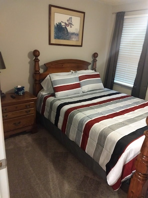 4 bedrooms, iron/ironing board, WiFi, bed sheets - Spacious 4BR Matthews Home - Pet-Friendly – Budget-Friendly Stay Near Charlotte! (Matthews)