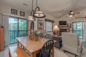 Dining - 2BR Village At Indian Point 1005 near SDC-Free Tickets Daily up to $500 Value (Branson)