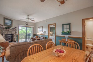 Interior - 2BR Village At Indian Point 1007 near SDC-Free Tickets Daily up to $500 (Branson)