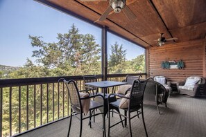 Outdoor dining - 2BR Village At Indian Point 1503 near SDC - Free Tickets Daily up to $500 (Branson)