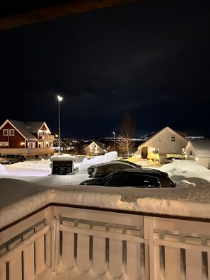 Apartment | Property grounds - Modern Apartement With Parking (Tromsø)