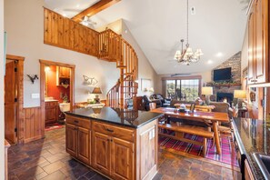 Interior - 2BR+Loft Village At Indian Point 1712 near SDC -Free Tickets Daily up to $500 (Branson)