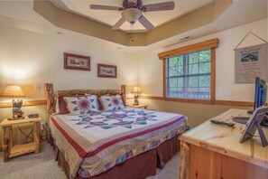 2 bedrooms, iron/ironing board, free WiFi, bed sheets - 2BR Village At Indian Point 1705 near SDC - Free Tickets Daily up to $500 (Branson)