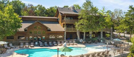 Piscine couverte, piscine chauffée