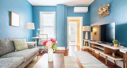 Gorgeous APT w King Bed full kitchen prvt laundry