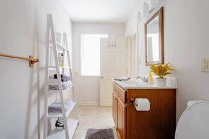 Douche, sèche-cheveux