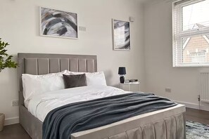 2 室のベッドルーム、アイロン / アイロン台、旅行用ベビーベッド、WiFi