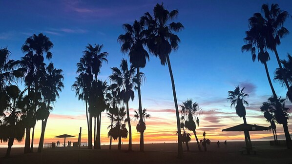 Beach - Venice Suite 3–2BD - Walk to the Ocean,Monthly Discounts (Los Angeles)