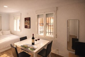 House | 1 bedroom