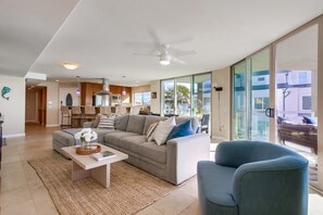 Smart TV, fireplace, books, stereo