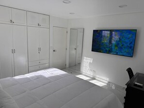 Schreibtisch, kostenloses WLAN