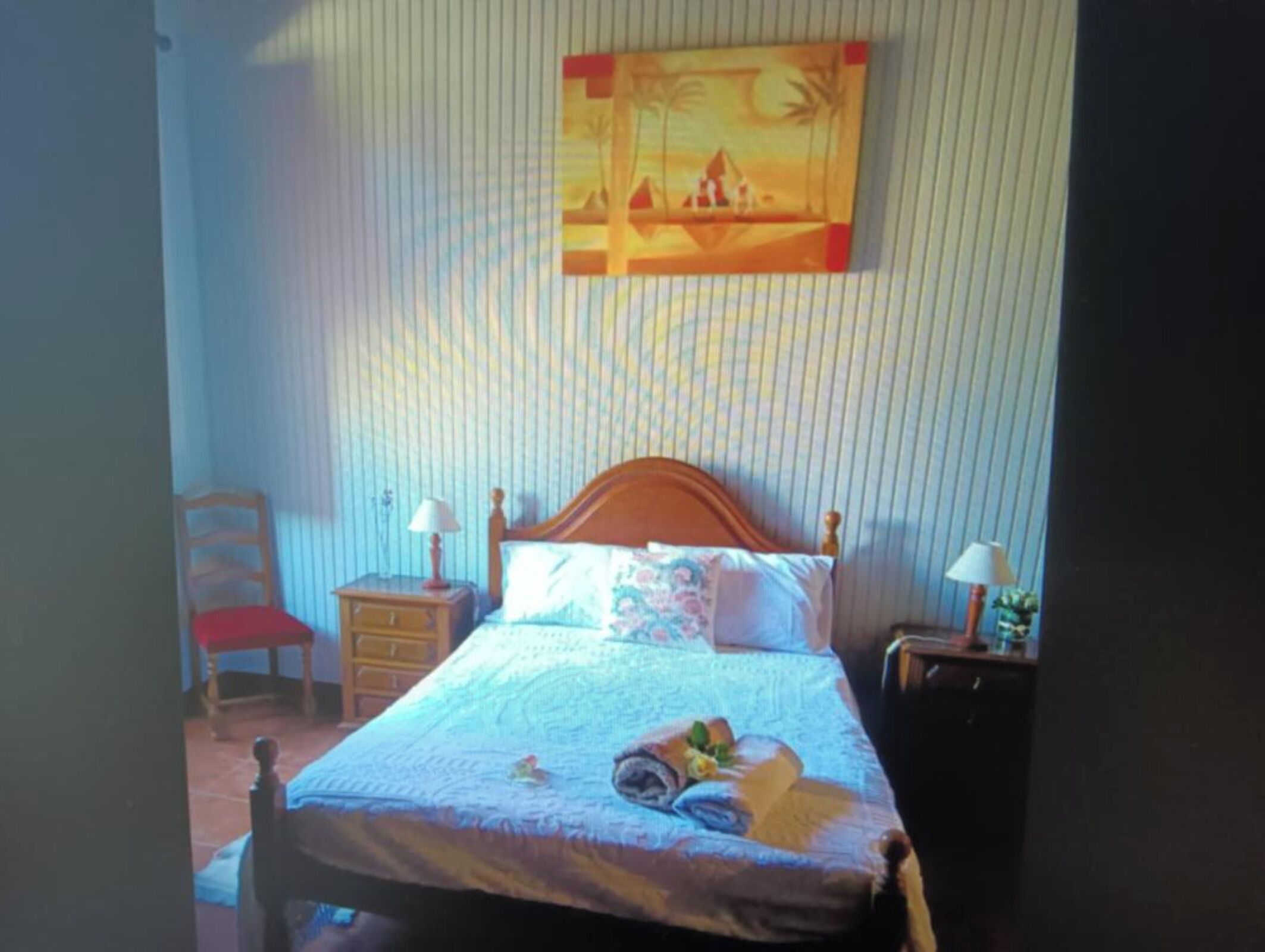 4 bedrooms, iron/ironing board, bed sheets, wheelchair access