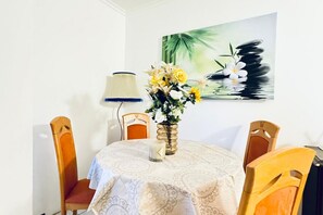 تناول الطعام