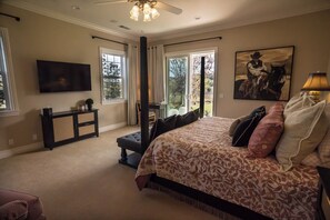 5 bedrooms, iron/ironing board, WiFi, bed sheets