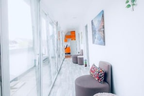 Interior - Central 4BR Apt w/ Terrace, 10Min Walk to Augarten (Wien)