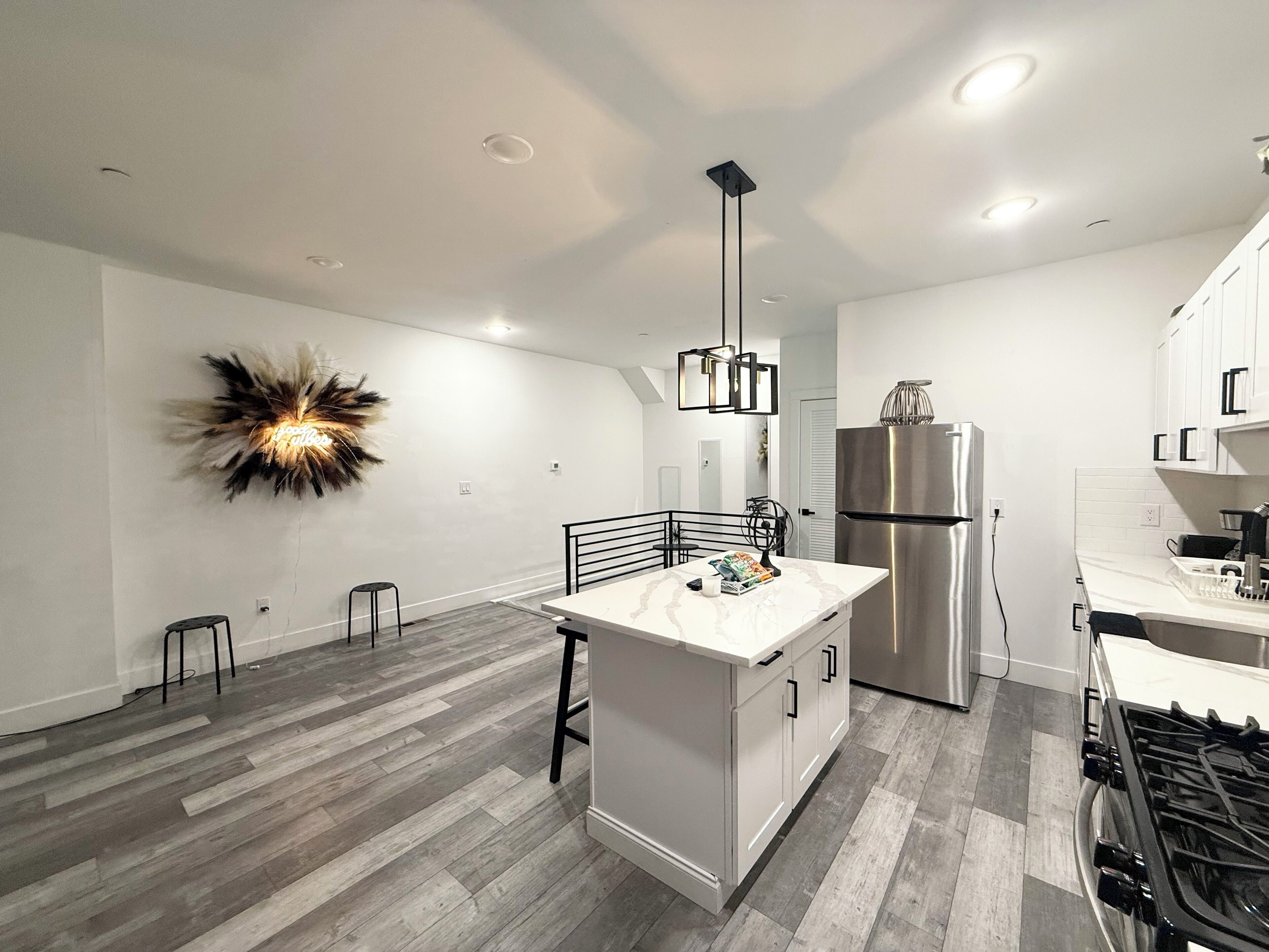 Mikrobølgeovn, ovn og kokeplater