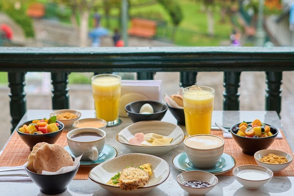 Free daily full breakfast
