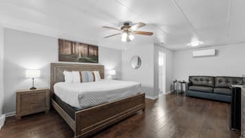 1 bedroom, WiFi (free), bed sheets