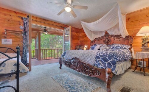 Captain's Room on Cabin on the Lake
