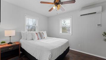 2 bedrooms, free WiFi, bed sheets