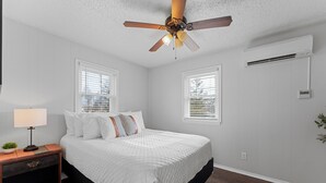 Unclassified image, 4 of 27, button - Come stay at this modern 2 bedroom suite, located close to Table Rock Lake and Silver Dollar City! (Branson)