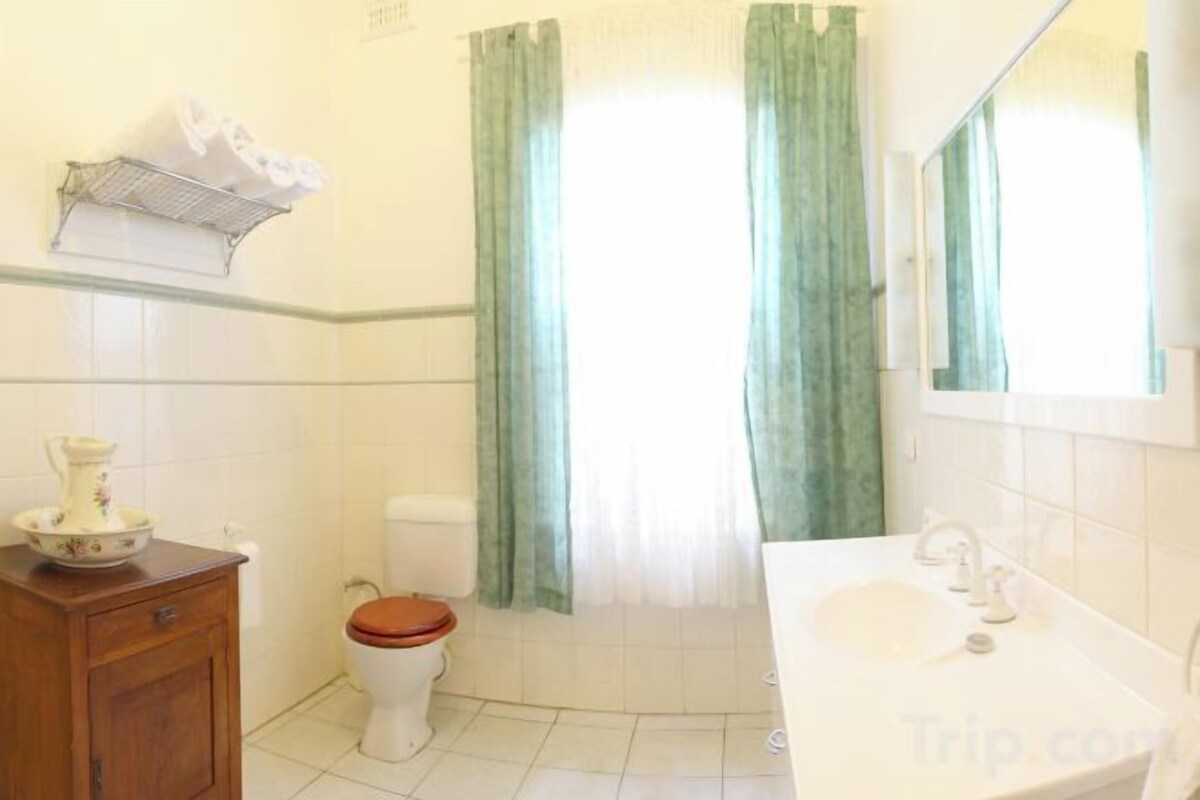 Room 4