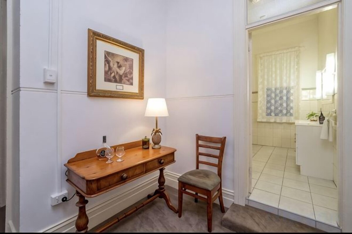 Room 4