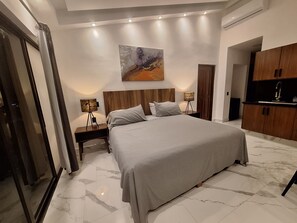 1 bedroom, desk, free WiFi, bed sheets - Cozy PH Studio with kitchenette AC & WIFI jacuzzi in charming Puerto Vallarta (Puerto Vallarta)